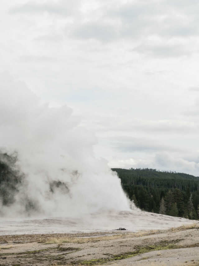 Old Faithful in Yellowstone National Park