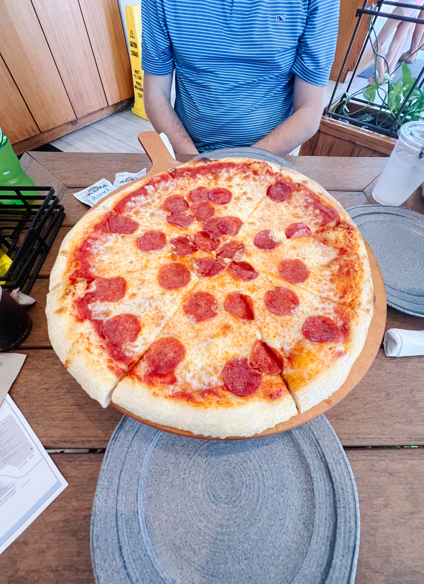 400 Pazzi's Pizza at JW Marriott Marco Island